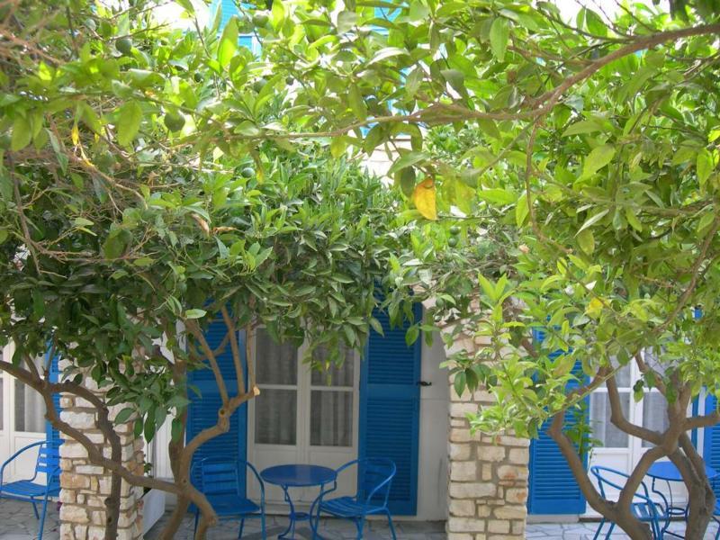 Aegeon Pension Parikia (Paros) Exterior photo