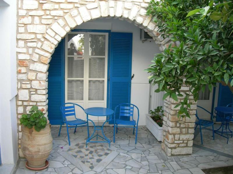 Aegeon Pension Parikia (Paros) Exterior photo